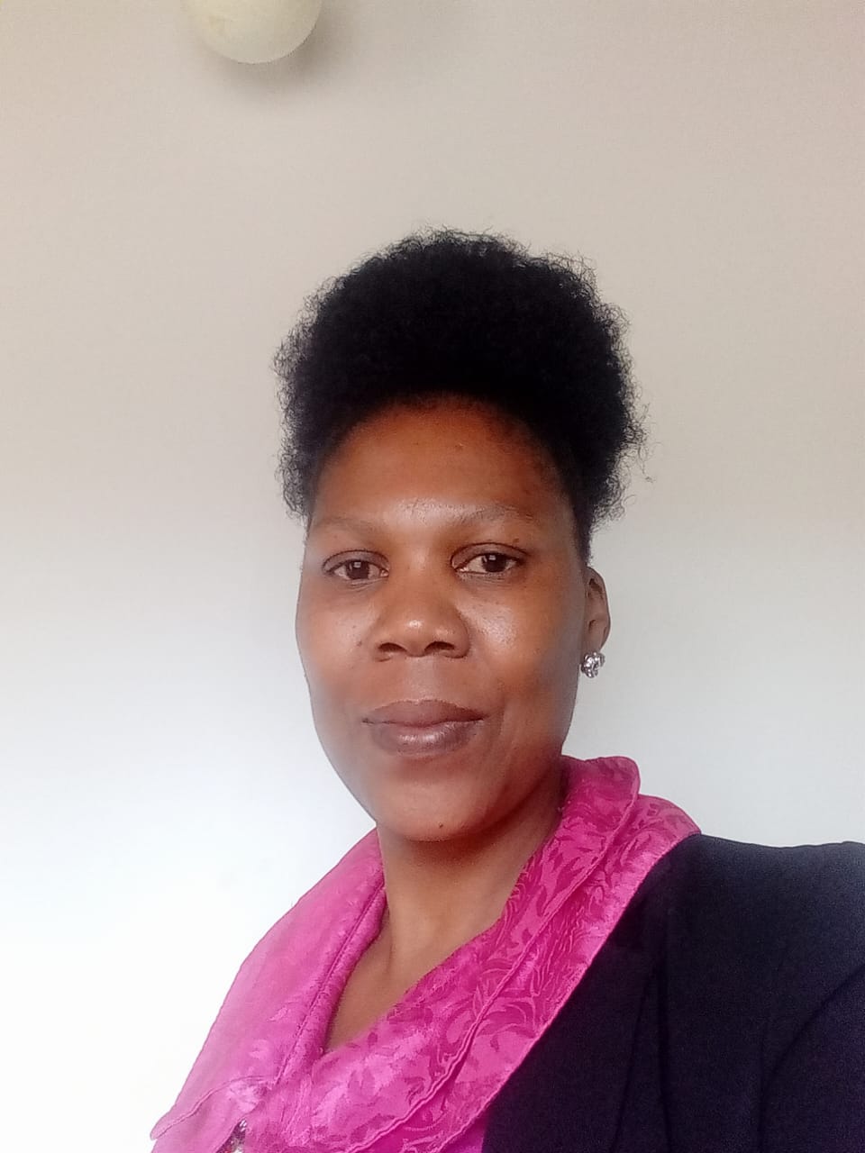 Daphney Tshabangu